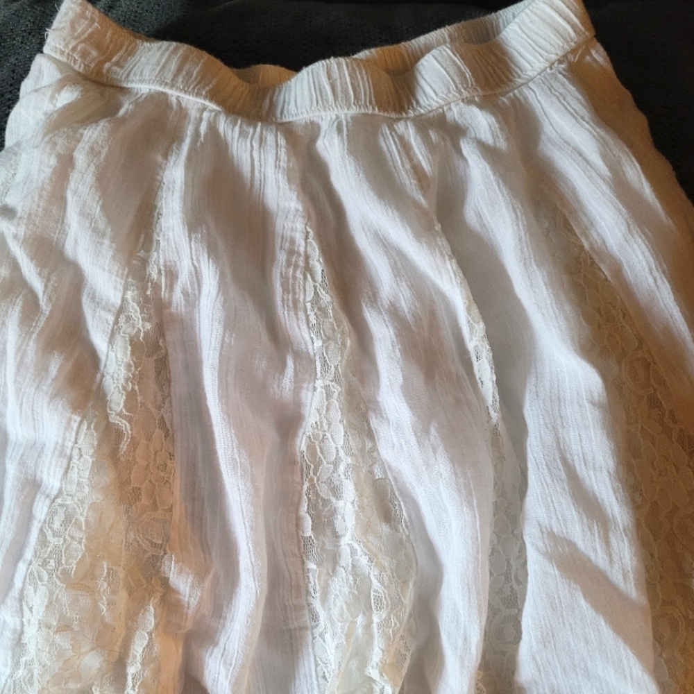 Hollister lace skirt
